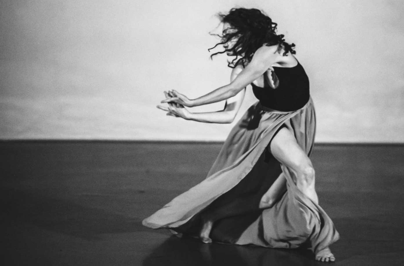 Laura Careless, Neruda Songs dance performance – Photo by Amanda Tipton